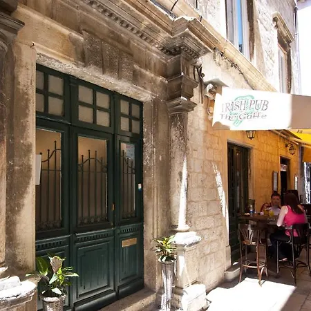 Affittacamere Mediteran Old Town 3*
